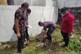 Rutin gulirkan TJSL, PLN UIW Sumbar serahkan bantuan untuk pengembangan aktivitas olahraga