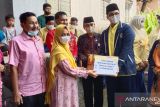 Peringati Hari Pahlawan, SMPN 1 Padang kunjungi lima Panti Asuhan