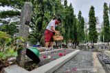 Teladani perjuangan pahlawan, siswa SD di Semarang ziarah ke TMP Giri Tunggal