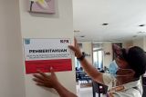 KPK pasang stiker tunggakan pajak di enam hotel di Sorong