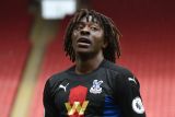 Eze siap bela Crystal Palace  hadapi Burnley