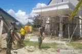 Satgas TNI Yonif 123 gotong royong renovasi gereja di Merauke Papua