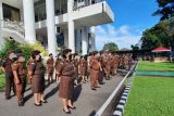 Asbin ingatkan pegawai Kejaksaan Sulut bekerja dengan baik