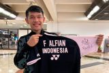 Panpel buka lelang peralatan pebulu tangkis di IBF 2021 untuk amal
