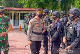 TNI dan Brimob bantu Polres Enrekang amankan pilkades serentak