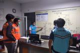 Putusnya Jembatan Perak Lumajang menghambat pemulihan pasokan listrik