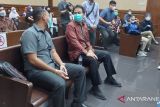 Azis Syamsuddin didakwa suap bekas penyidik KPK senilai Rp3,619 miliar