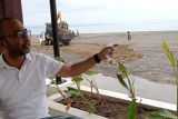 Dispar uruk tanggul Loang Baloq untuk mengantisipasi gelombang pasang