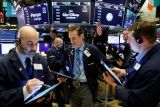 Wall Street naik saat Omicron reda, Indeks Dow Jones melonjak 646 poin