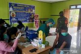TNI lakukan pendampingan dan monitoring pelaksanaan vaksinasi warga Deiyai Papua