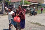 Hindari tsunami, warga pesisir Flores Timur evakuasi mandiri