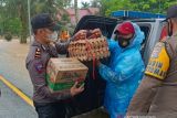 Bantu korban banjir, Polsek Ranah Batahan Pasbar bagikan sembako