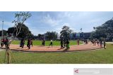 Warga Kota Bogor memanfaatkan alun-alun Kota Bogor untuk berolahraga di area jogging track. (Foto Antara/Diskominfo Kota Bogor).