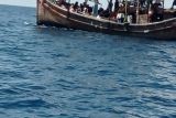 Kapal Vietnam selamatkan 154 warga Rohingya yang nyaris tenggelam
