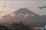 Gunung Semeru keluarkan asap setinggi 500 meter