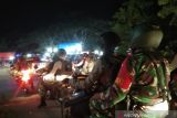 TNI-Polri patroli di Kendari pastikan kamtibmas saat malam Tahun Baru 2022