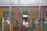 Desa Kubang Tangah Sawahlunto beri penghargaan pelajar SD berprestasi