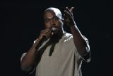 Kanye dilarang tampil di Grammy  Awards akibat sikap 