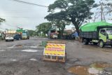 Sopir di Sampit minta sumbangan perbaiki jalan provinsi