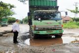 DPRD Kotim prihatin sopir sampai minta sumbangan perbaiki jalan provinsi
