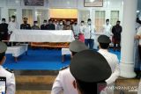Wali Kota Baubau dimakamkan di samping mendiang ibunya