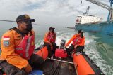 Tim SAR gabungan cari dua korban perahu terbalik di Cilacap