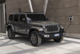 Tambah keren, kaca depan Jeep Wrangler 2022  dilapisi Gorilla Glass