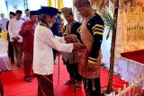 Wakil Rektor II UNP dikukuhkan sebagai Pangulu Suku Tanjuang Maninjau Agam.