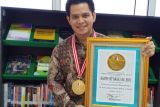 Dosen Itera terima penghargaan dari Lembaga Prestasi Indonesia-Dunia