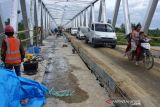 Perbaikan jembatan jalur Trans Sulawesi