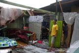 Angin Puting Beliung Rusak Rumah Warga DI Makassar