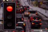 Sony Susmana ungkapkan pentingnya jaga jarak kendaraan saat lampu merah
