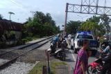 Hendak pulang ke rumah, pengendara sepeda motor tewas ditabrak kereta api di Jalan Adinegoro Padang