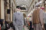 Desainer Nigo debut koleksinya untuk Kenzo di Paris Fashion Week