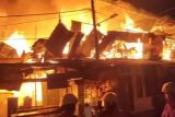 100 rumah di Duri Kepa Jakarta Barat hangus terbakar