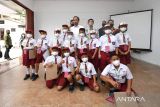 Presiden Jokowi temui anak-anak bimbingan Yohanes Surya gunakan metode gasing di Sumut