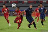 Gol salto Fortes menggagalkan kemenangan Persija atas Arema FC