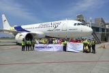 Pesawat Transnusa Airbus uji operasional dari Bandara Soeta menuju YIA
