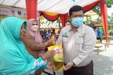 Masyarakat Kota Solok serbu operasi pasar minyak goreng murah