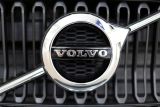 Produsen mobil Volvo tangguhkan pengiriman mobil ke Rusia