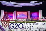 Suasana ruangan yang akan digunakan untuk Pertemuan Tingkat Menteri Keuangan dan Gubernur Bank Sentral G20 (G20 FMCBG) di Jakarta Convention Center, Jakarta, Rabu (16/2/2022). Pertemuan Tingkat Menteri Keuangan dan Gubernur Bank Sentral G20 akan berlangsung pada 17-18 Februari. ANTARA FOTO/M Risyal Hidayat/POOL/nym.