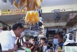 Mendag sidak ke pasar memastikan ketersediaan sembako di Makassar