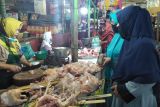 Distan menilai kenaikan harga ayam broiler di Mataram masih normal
