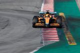 Formula 1 - Pebalap McLaren Lando Norris tercepat pada hari pertama tes pramusim F1 di Barcelona