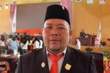 DPRD Minahasa Tenggara meminta pemkab kaji kembali rencana pilkades