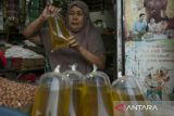 Mendag sebut stok minyak goreng melimpah, HET tak dicabut