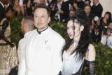 Elon Musk - Grimes sambut bayi perempuan, panggilannya 