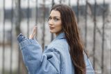 Bella Hadid sumbangkan seluruh gajinya dari pekan mode untuk Ukraina