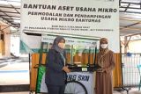 Pegadaian Syariah salurkan bantuan untuk UMKM di Banyumas