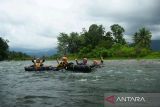 Objek wisata Lubuak Talau Padang Pariaman pemandian yang dilengkapi arum jeram